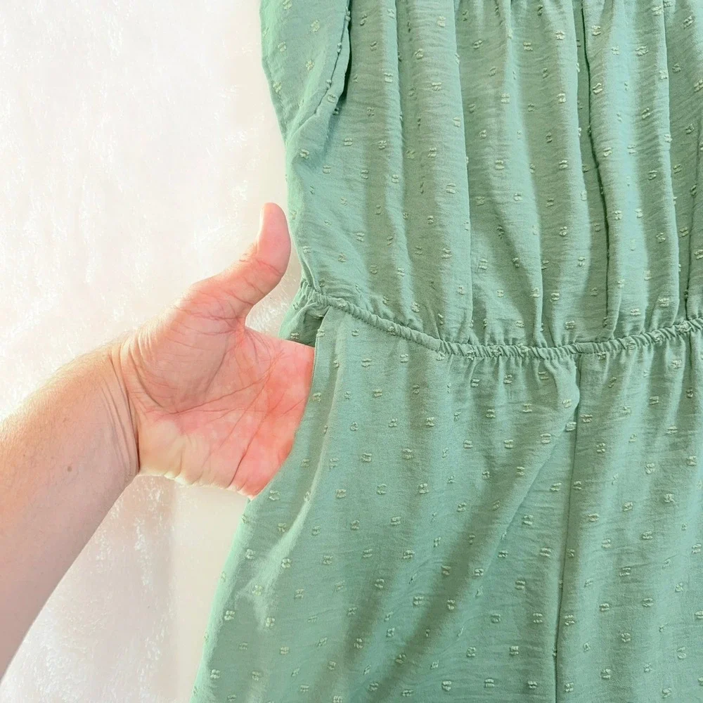 Monteau Los Angeles Jumpsuit Women's Large Sage Green Swiss Dot Wide‎ Leg Crop